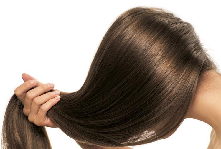 طرق ترطيب الشعر من الهيشان طبيعيا