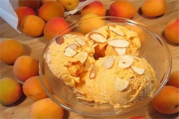 أسهل طريقة لعمل الآيس كريم بالمشمش في البيت بكل سهولة