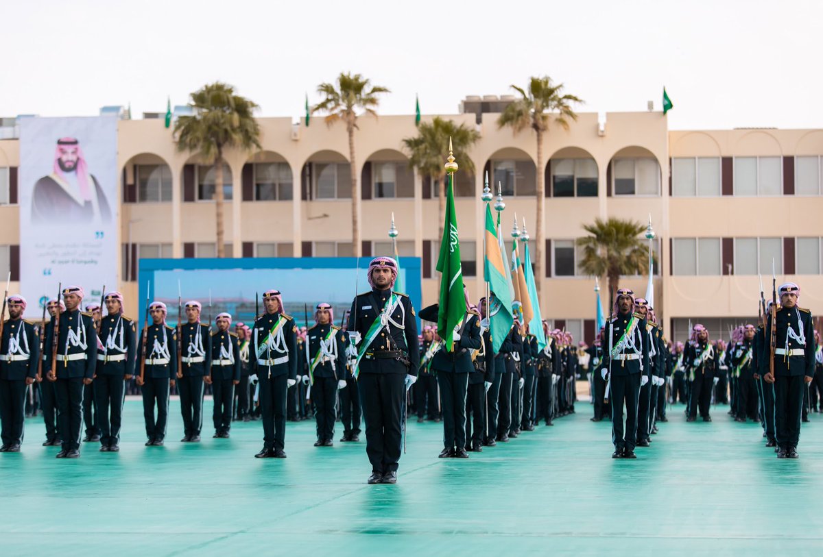 شروط ورابط تقديم كلية الملك خالد العسكرية 1445 للجامعيين