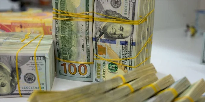 تعرف علي سعر 100 دولار في العراق اليوم 2023 مقابل الدينار العراقي