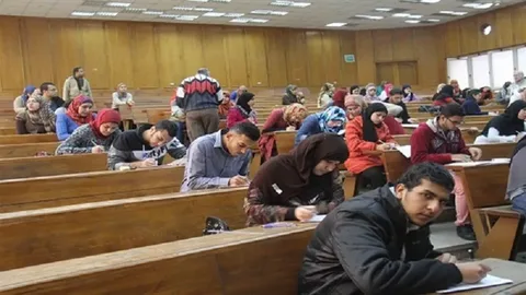 امتحانات نصف العام 2024 للجامعات والمدارس وموعد بداية التيرم الثاني