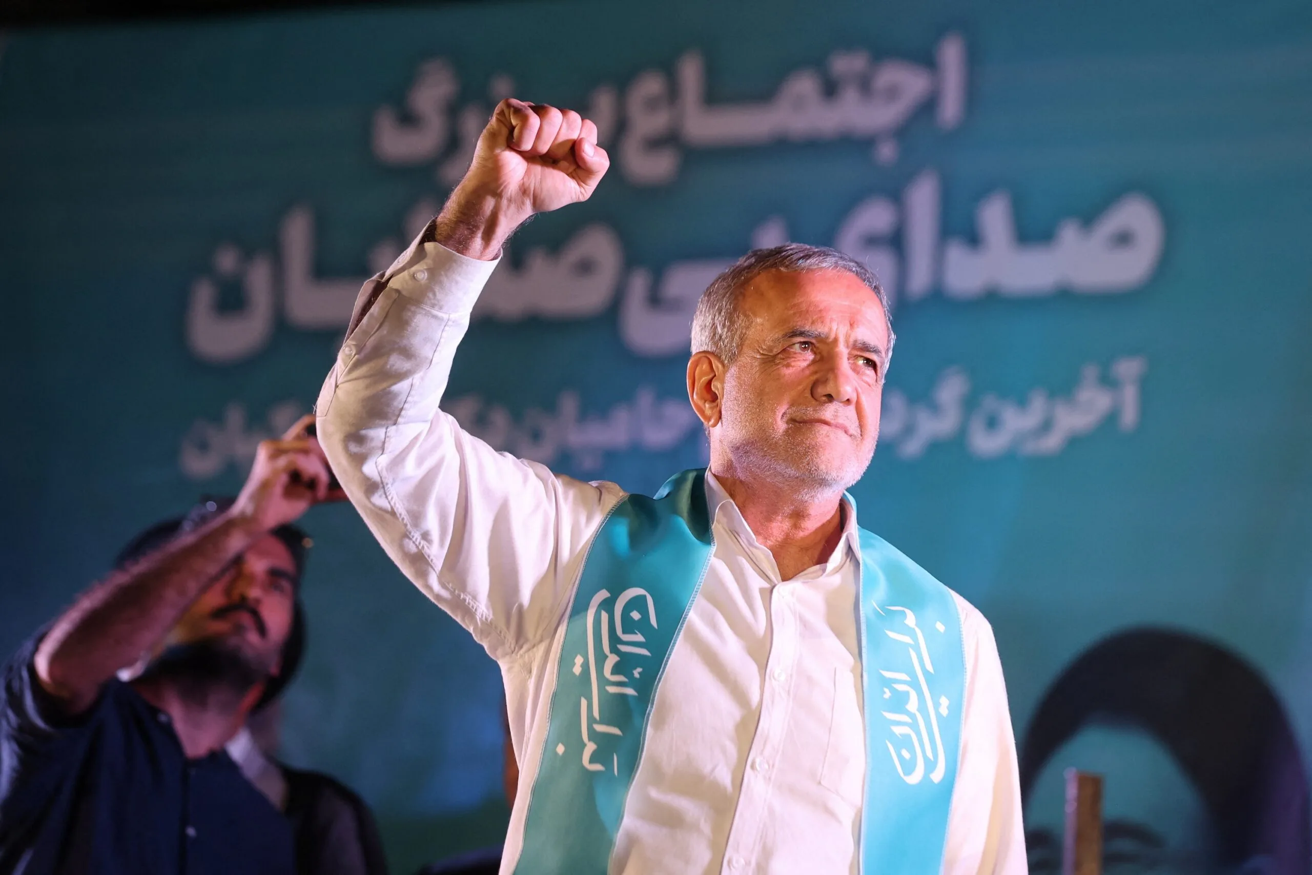 “الواعد بالحرية” الرئيس الايراني مسعود بزشكيان يفوز بالمقعد الرئاسي لعام 2024