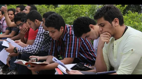 ” لو مجموعك 50 %” كليات بمجموع قليل للشعبة الأدبية والعلمية 2024.. اعرفها دلوقتي