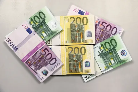 لحظياً.. سعر اليورو اليوم في مصر البنك الأهلي اليوم الاحد الموافق 18 اغسطس 2024 وفي السوق السوداء