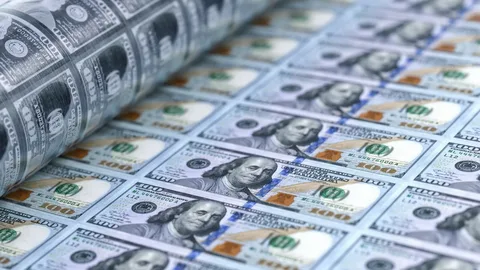 كم تعادل 100 دولار بالجنيه المصري؟ بتاريخ الاحد 18/8/2024 في السوق السوداء والبنك المركزي مقابل الجنيه المصري