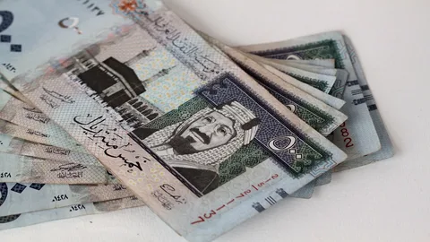“السعودي في استقرار” سعر الريال السعودى مقابل الجنيه المصري في السوق السوداء والبنوك المصرية اليوم الخميس 5 سبتمبر 2024