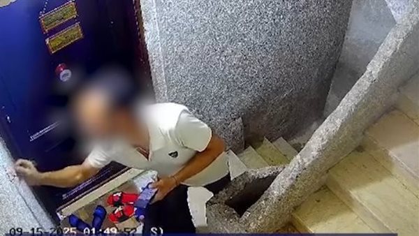 القبض على سارق أسلاك كهربائية في الخصوص وضبط شريكه من تجار الخردة