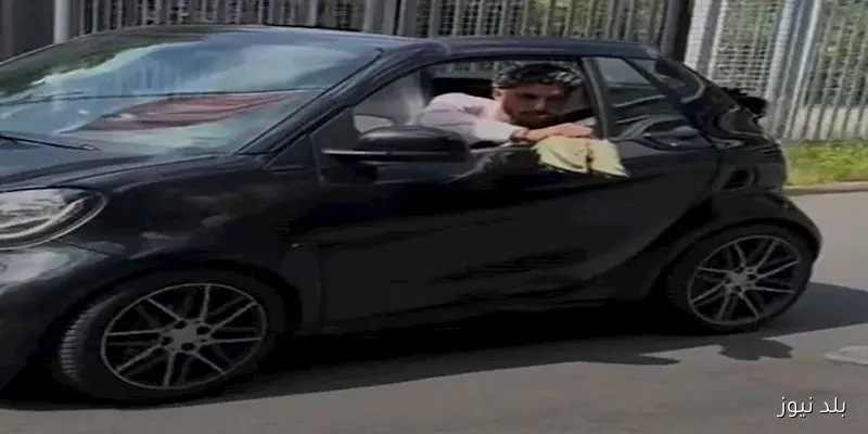 “بالملايين”.. سيارات عمر مرموش الفاخرة تأسر أنظار الجماهير