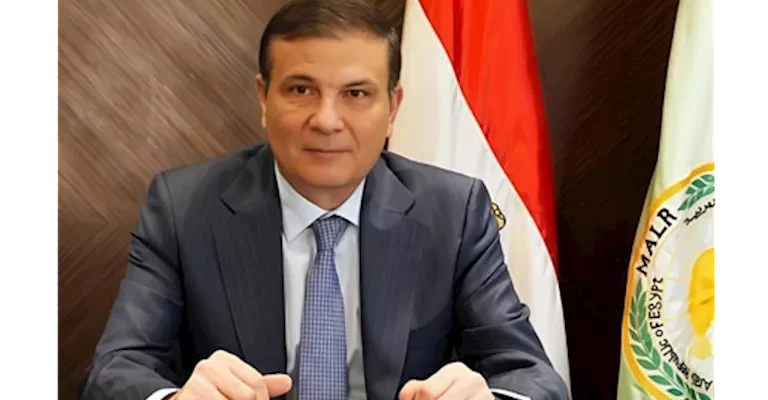 وزير الزراعة يعلن: ضخ أكثر من مليون طن من الأسمدة المُدعمة خلال الموسم الصيفي